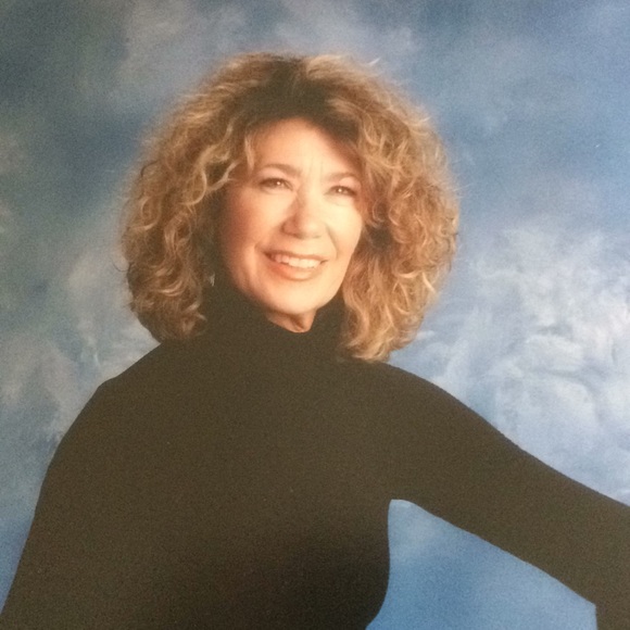 Meet your Posher, Kay - Picture 1 of 10